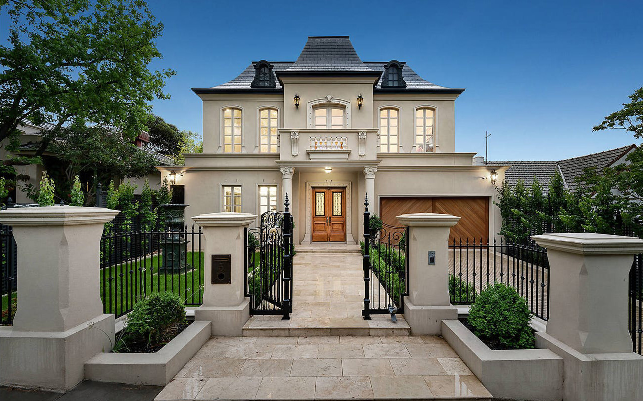 Homes of distinction, built around people.